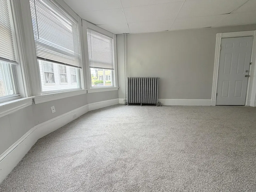 16 Howe Street Lewiston ME 04240
