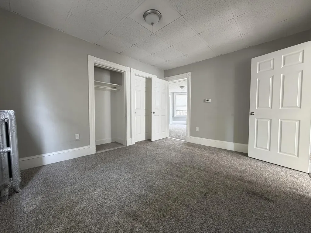 16 Howe Street Lewiston ME 04240