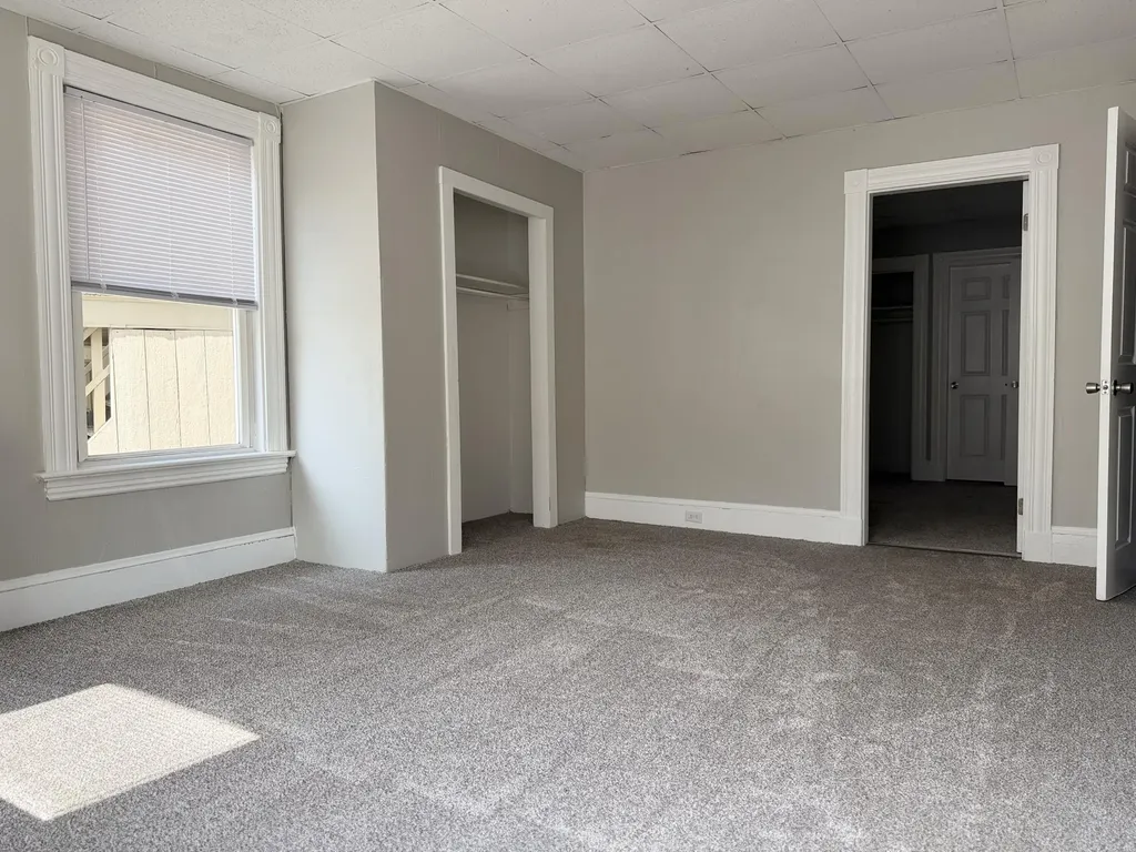16 Howe Street Lewiston ME 04240