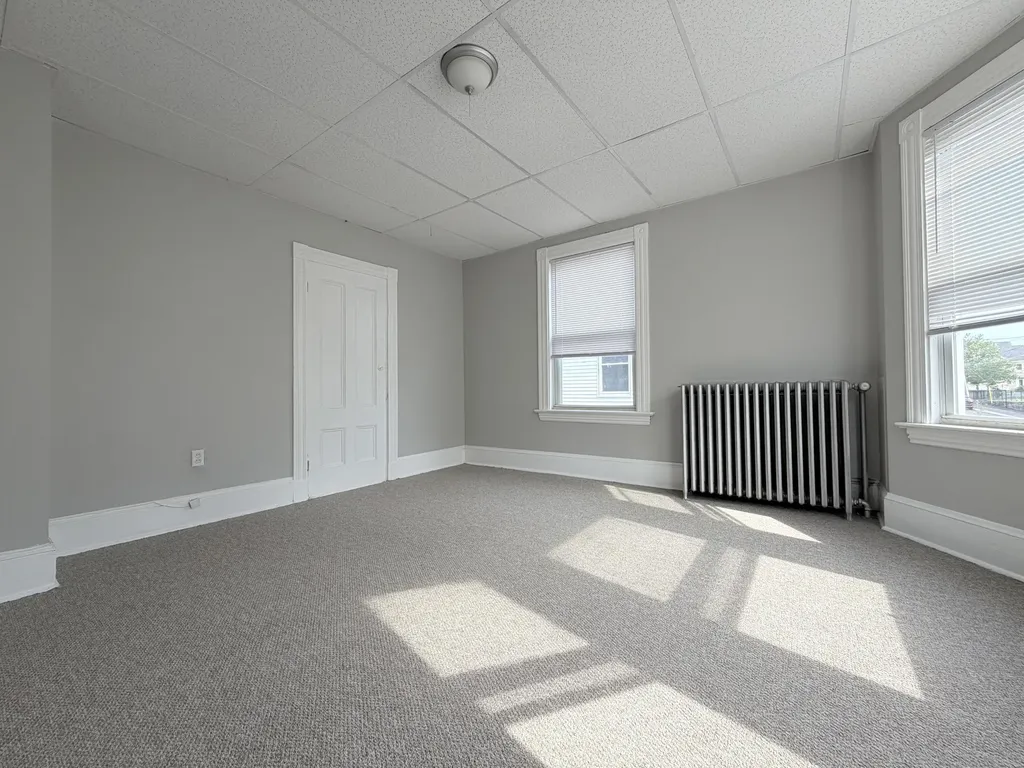 16 Howe Street Lewiston ME 04240