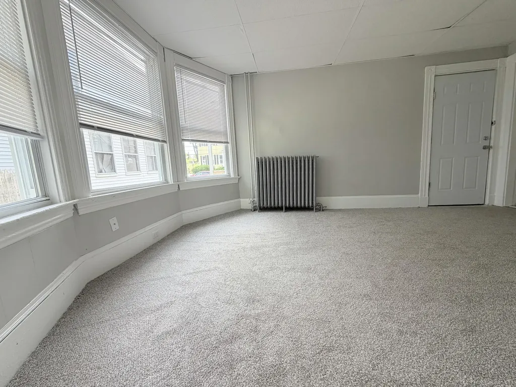 16 Howe Street Lewiston ME 04240