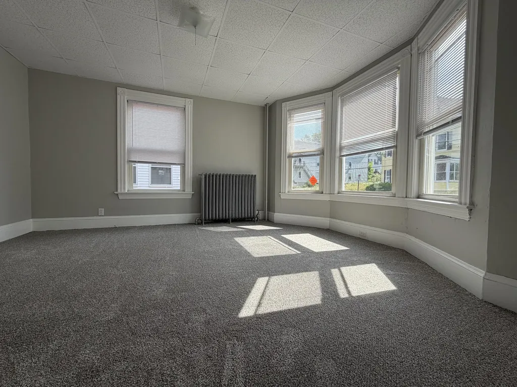 16 Howe Street Lewiston ME 04240