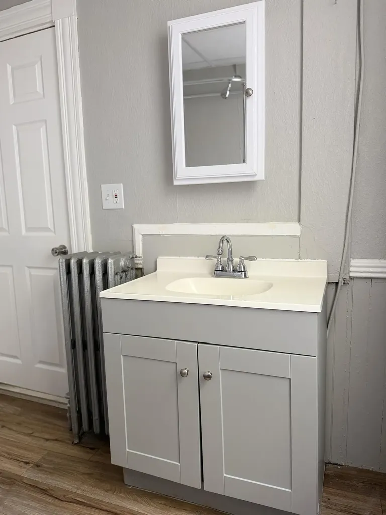 16 Howe Street Lewiston ME 04240