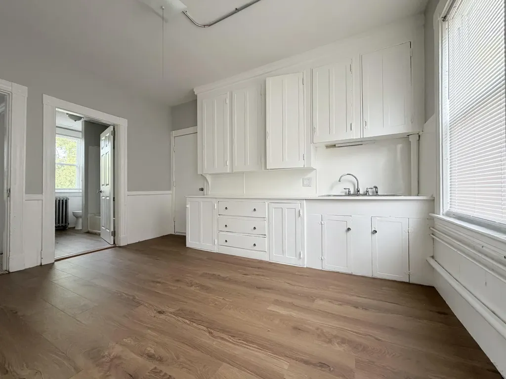 16 Howe Street Lewiston ME 04240
