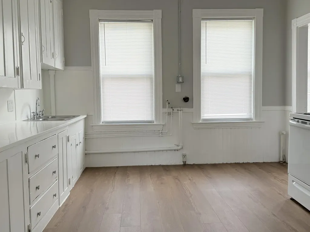 16 Howe Street Lewiston ME 04240