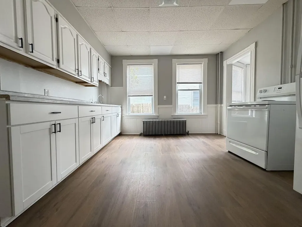16 Howe Street Lewiston ME 04240
