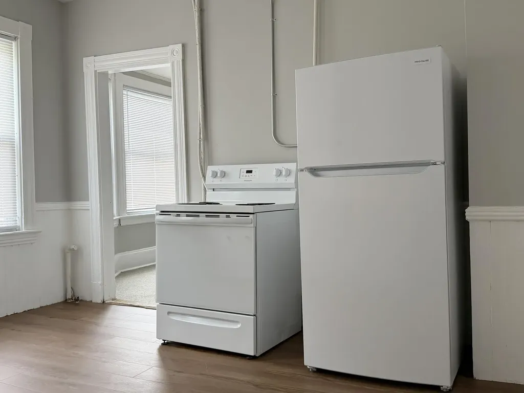 16 Howe Street Lewiston ME 04240