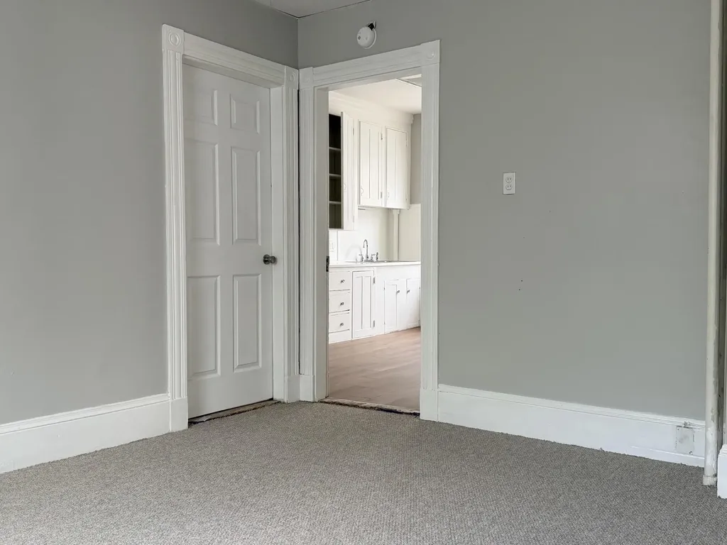 16 Howe Street Lewiston ME 04240