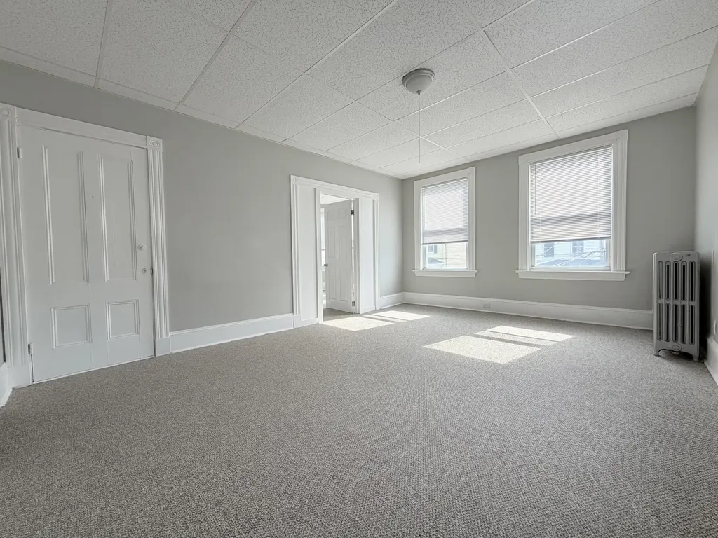 16 Howe Street Lewiston ME 04240