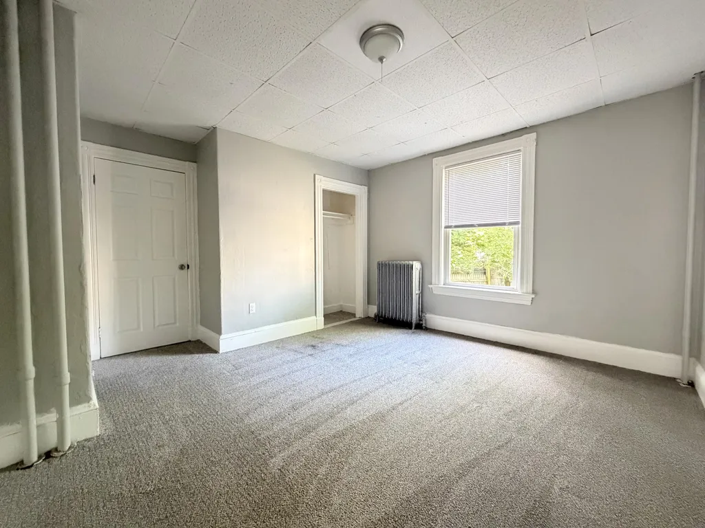 16 Howe Street Lewiston ME 04240