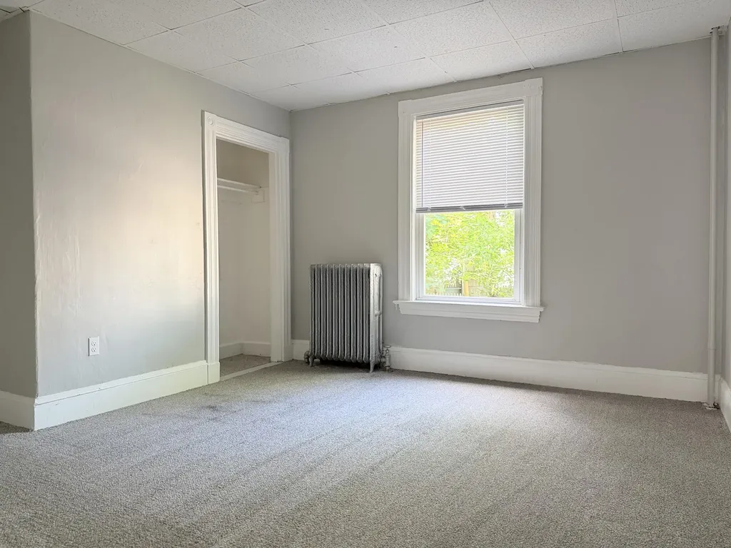16 Howe Street Lewiston ME 04240