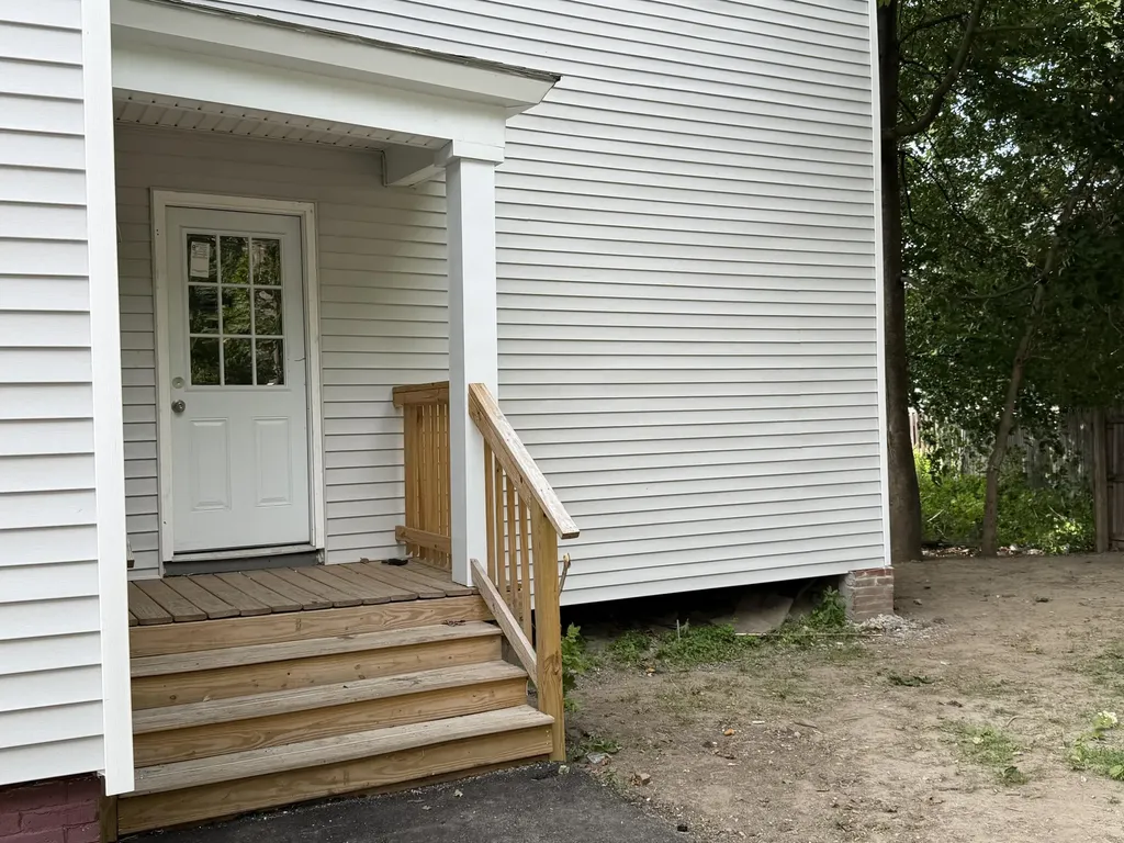 16 Howe Street Lewiston ME 04240