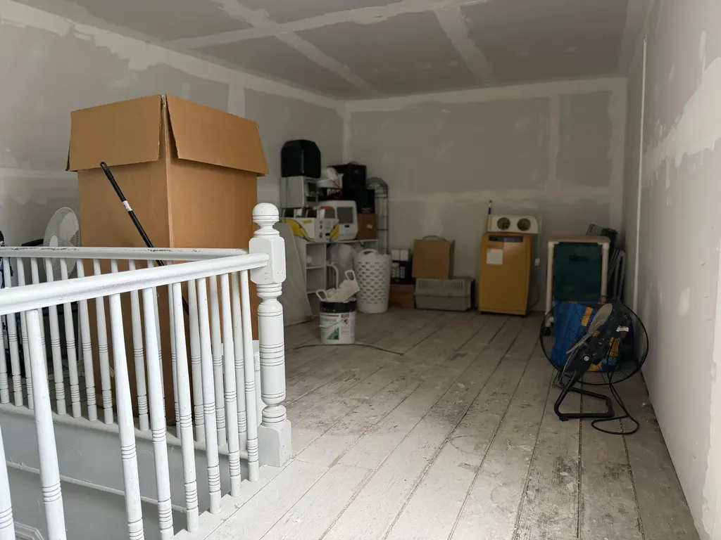 16 Howe Street Lewiston ME 04240