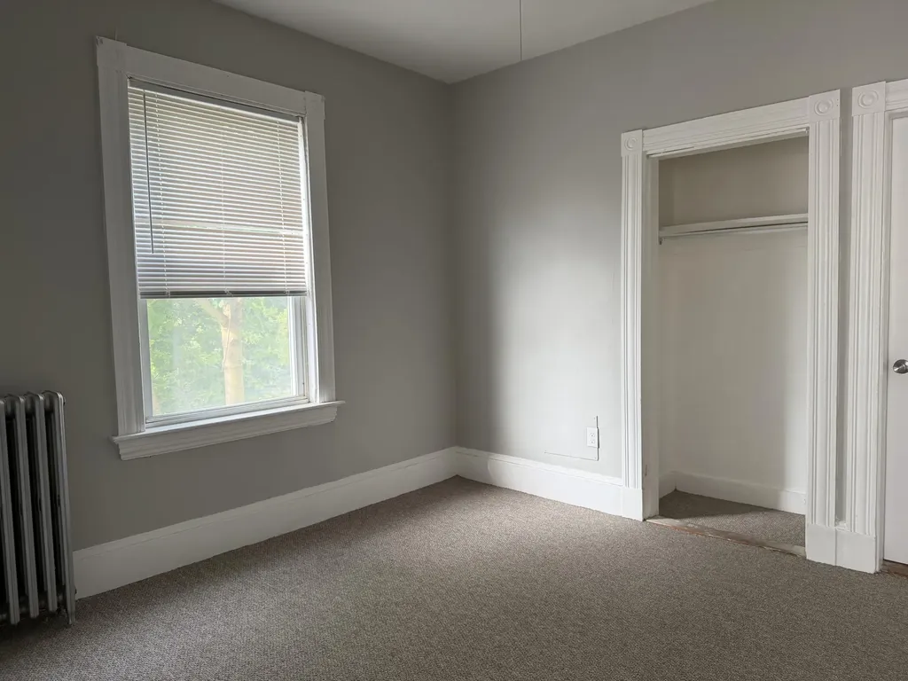 16 Howe Street Lewiston ME 04240