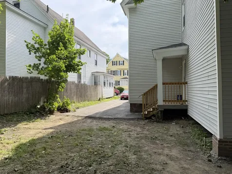 16 Howe Street Lewiston ME 04240