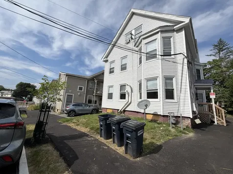 16 Howe Street Lewiston ME 04240