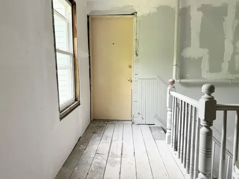 16 Howe Street Lewiston ME 04240