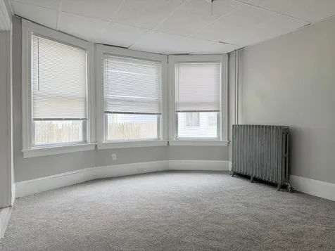 16 Howe Street Lewiston ME 04240