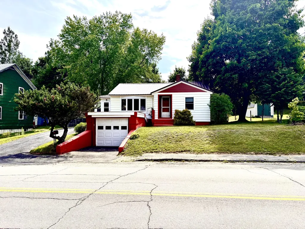 244 Bates Street Millinocket ME 04462