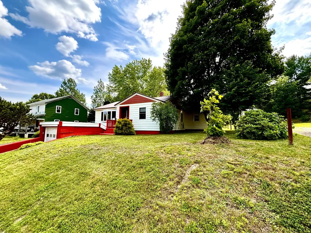 244 Bates Street Millinocket ME 04462
