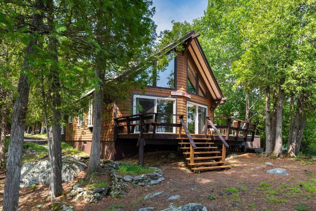 118 Goat Island Way Norway ME 04268