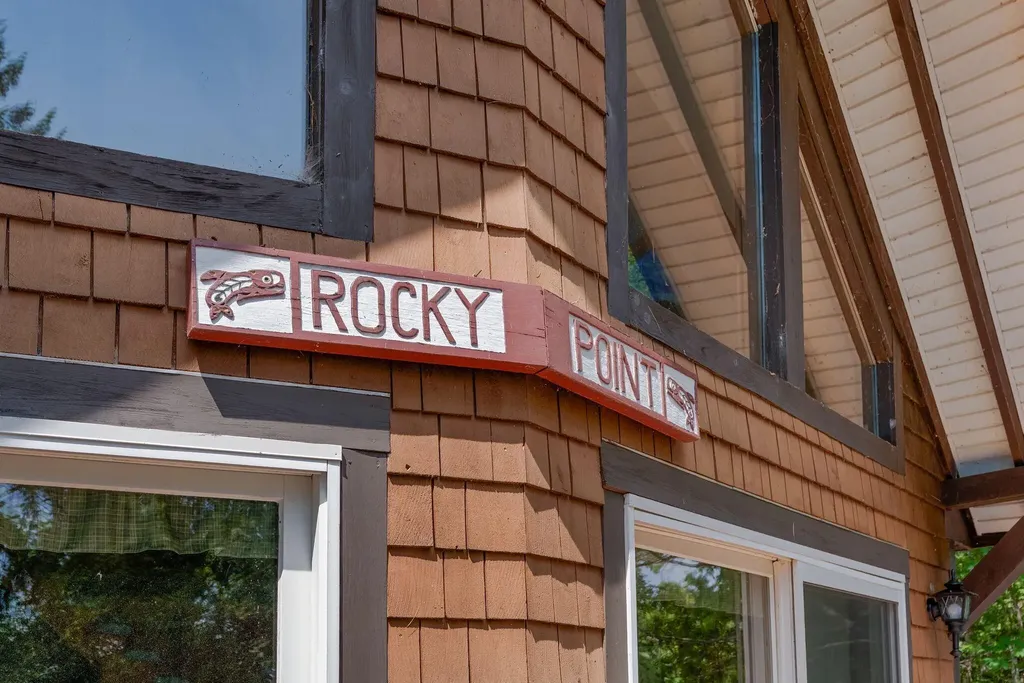 118 Goat Island Way Norway ME 04268