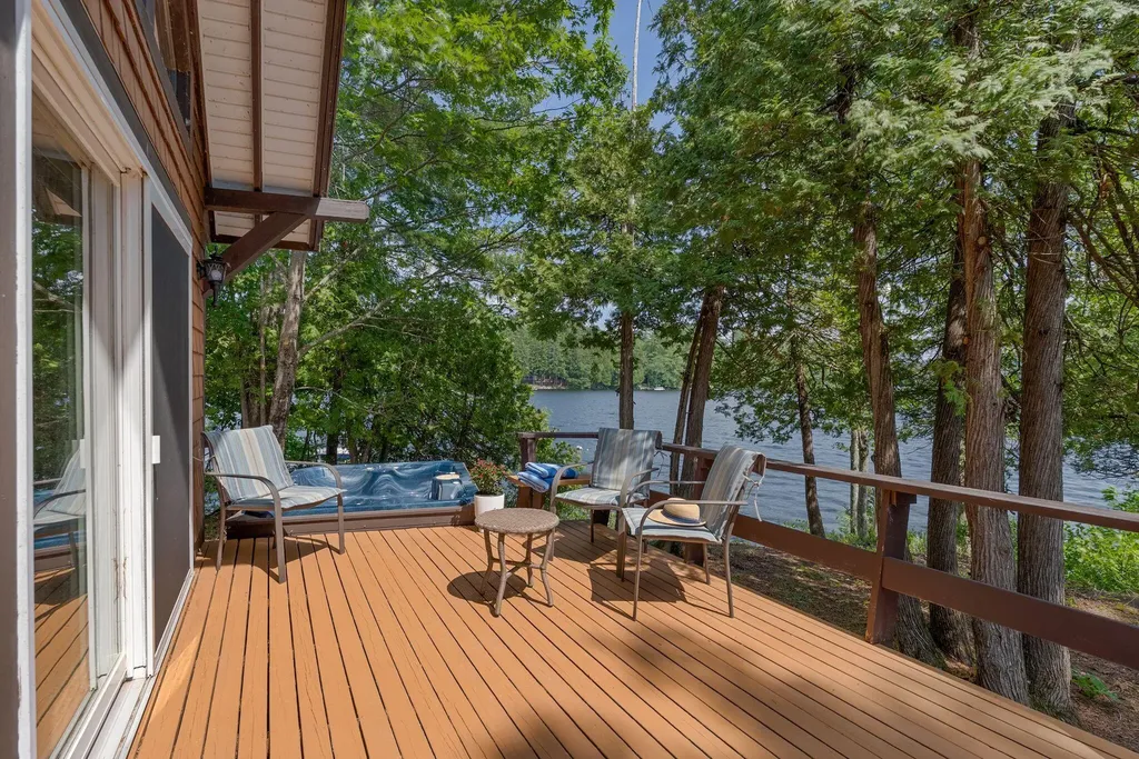 118 Goat Island Way Norway ME 04268