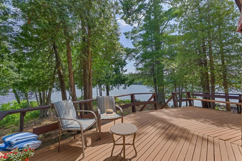 118 Goat Island Way Norway ME 04268