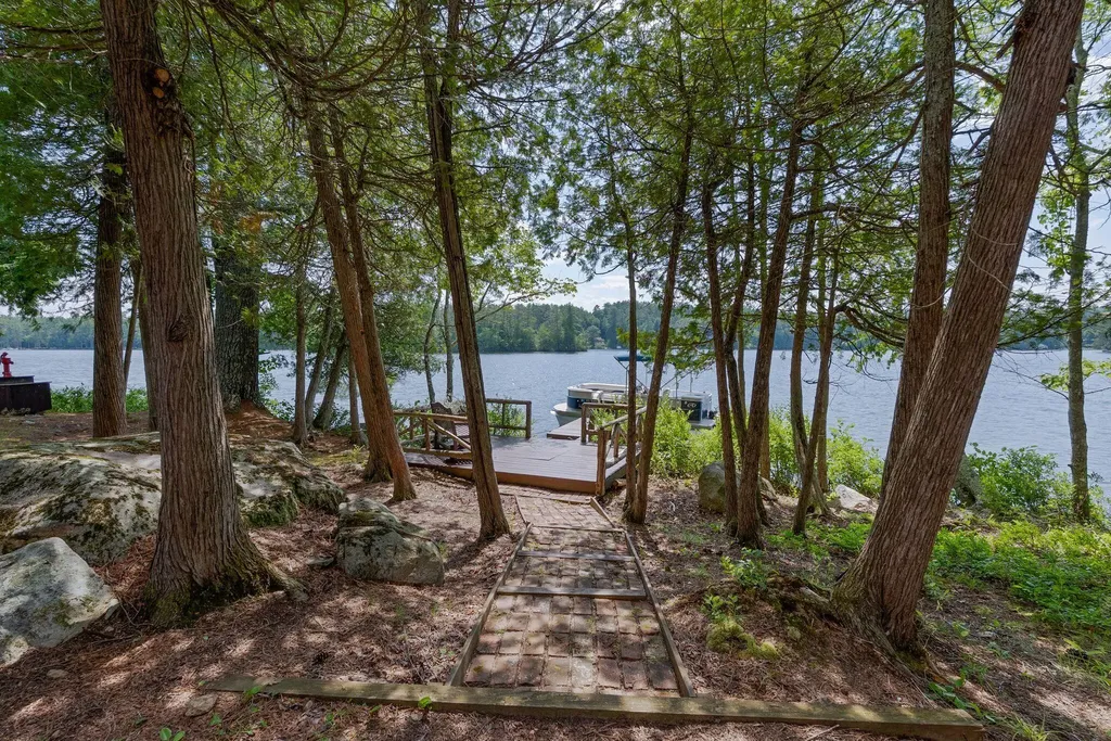 118 Goat Island Way Norway ME 04268