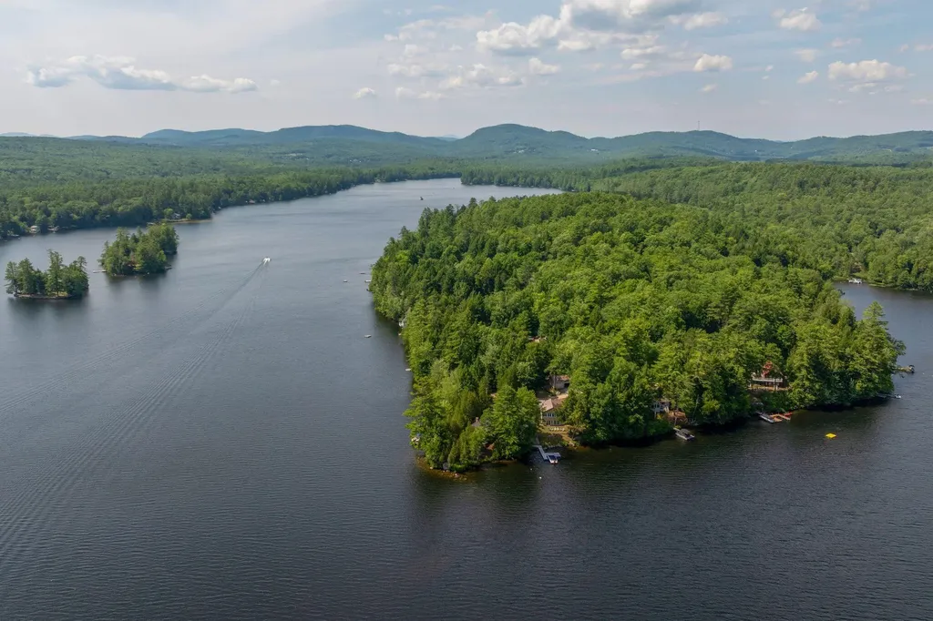 118 Goat Island Way Norway ME 04268