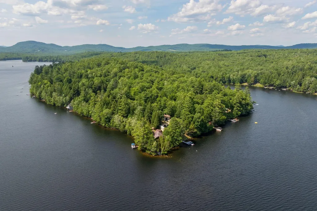 118 Goat Island Way Norway ME 04268