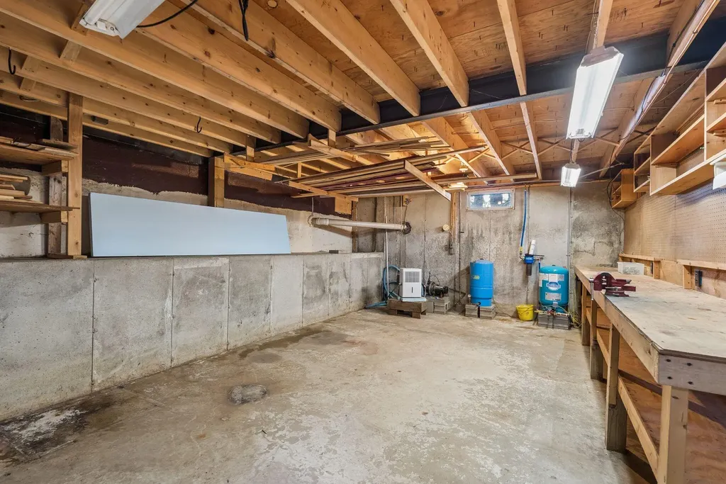 118 Goat Island Way Norway ME 04268