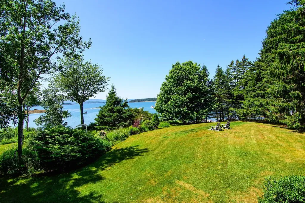 26 Boathouse Road Gouldsboro ME 04607