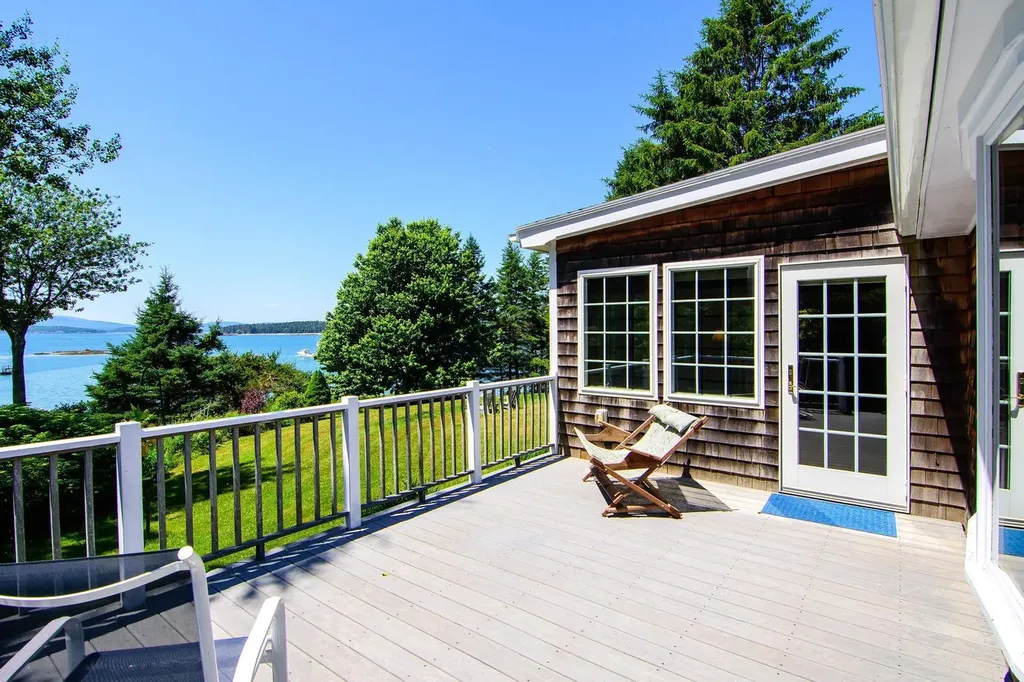 26 Boathouse Road Gouldsboro ME 04607