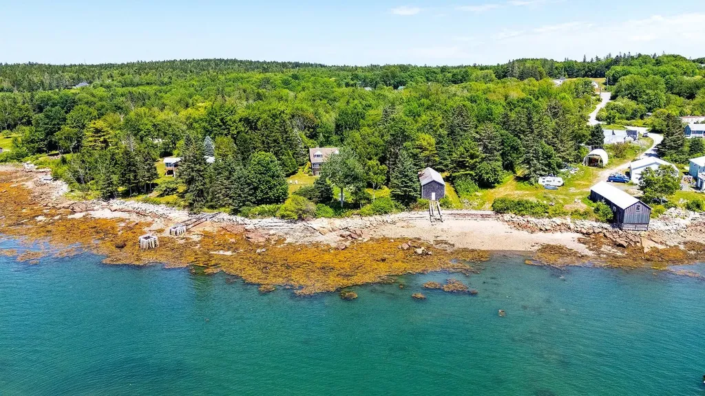 26 Boathouse Road Gouldsboro ME 04607