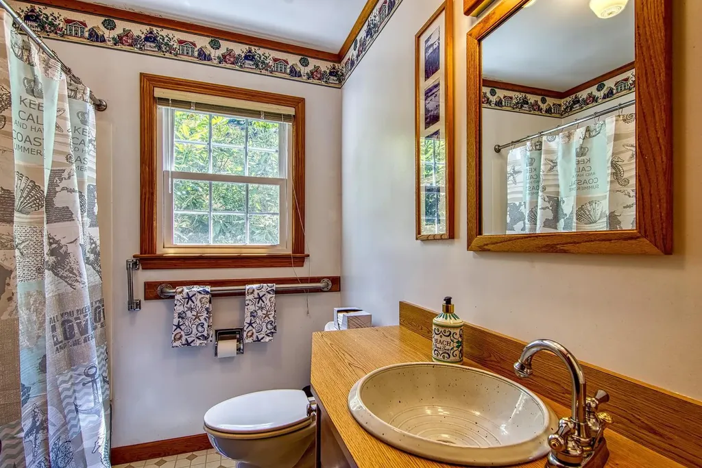 26 Boathouse Road Gouldsboro ME 04607
