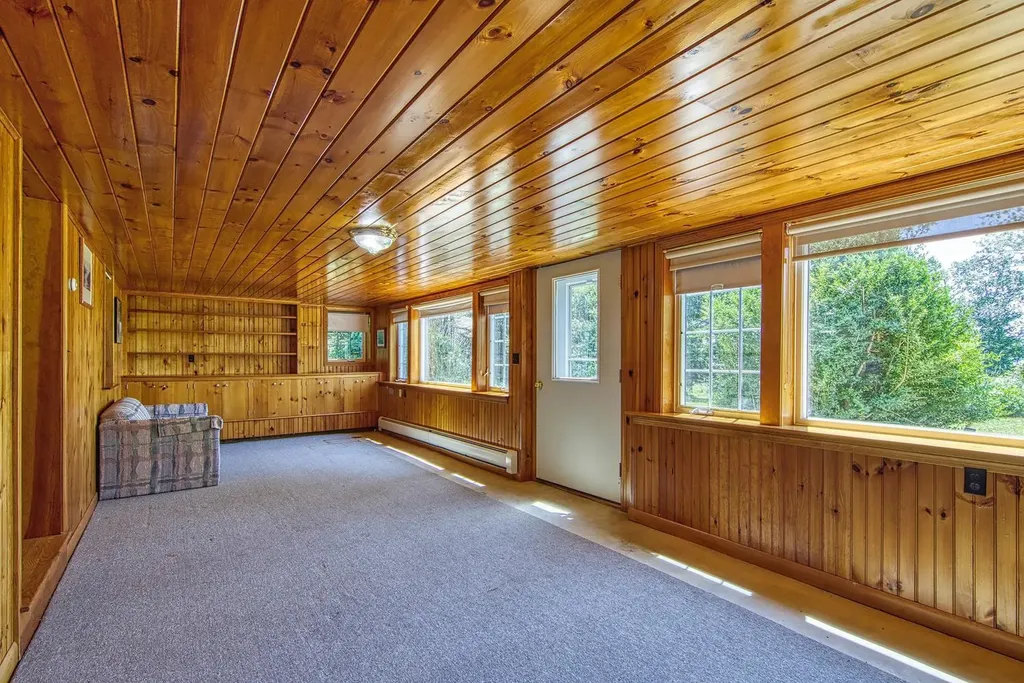 26 Boathouse Road Gouldsboro ME 04607