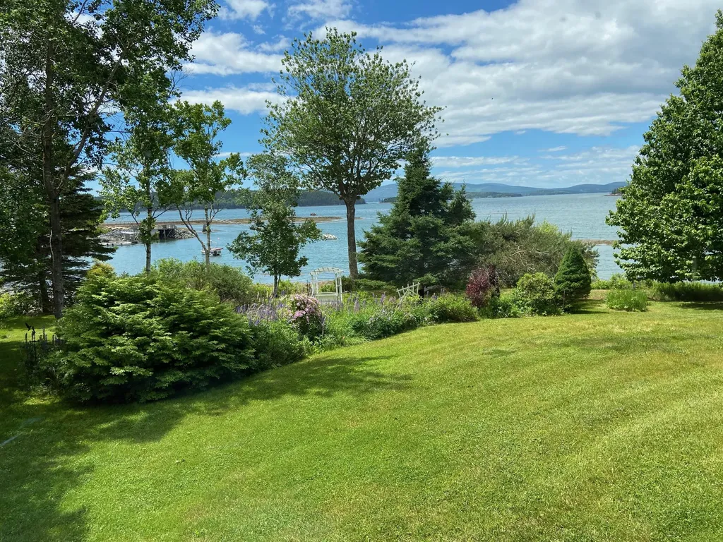 26 Boathouse Road Gouldsboro ME 04607