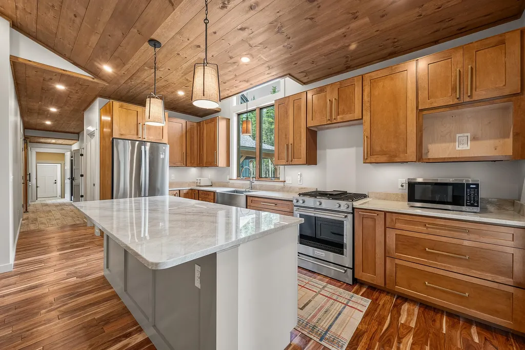 130 Evergreen Circle Dallas Plt ME 04970