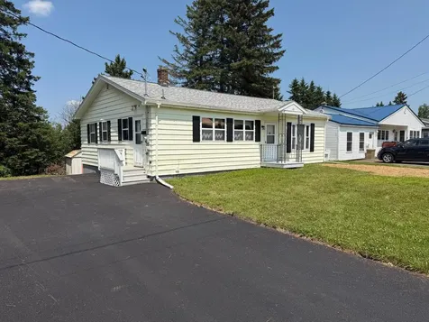 10 Macarthur Avenue Caribou ME 04736