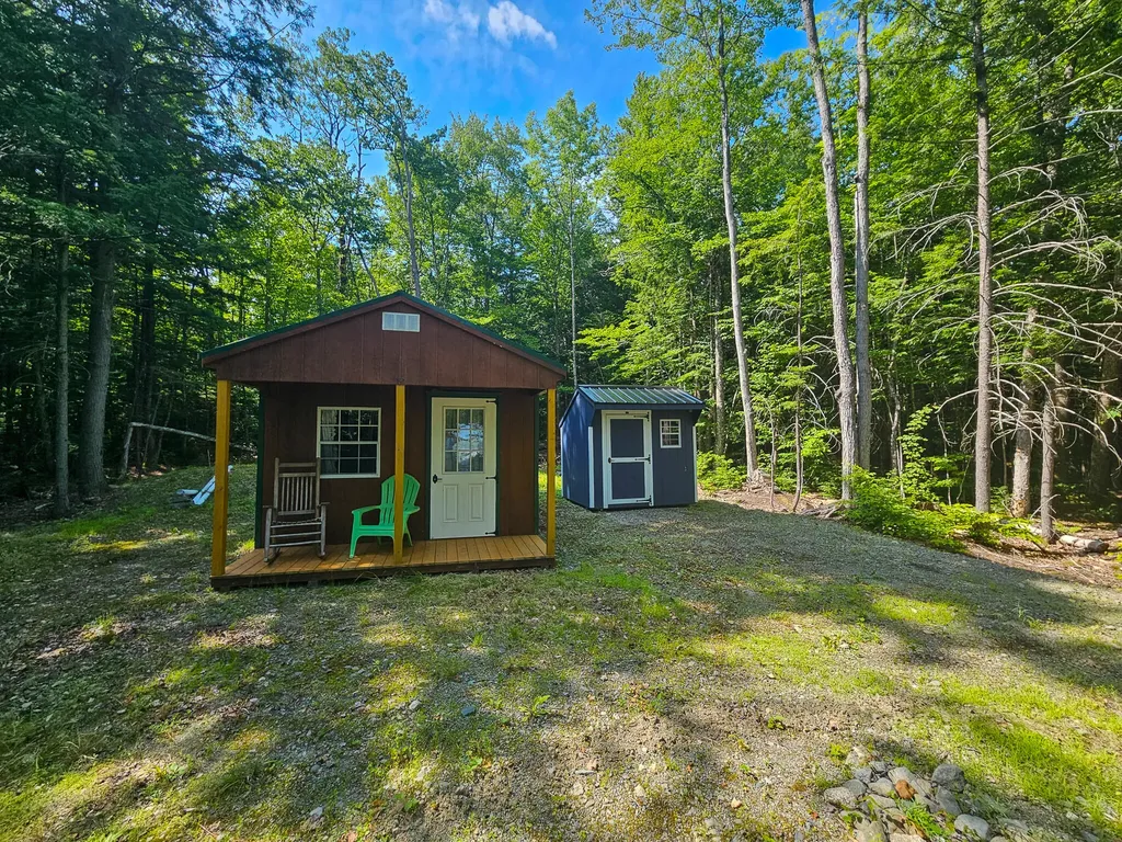 M U10 L6 Loon Cove Lane Strong ME 04983