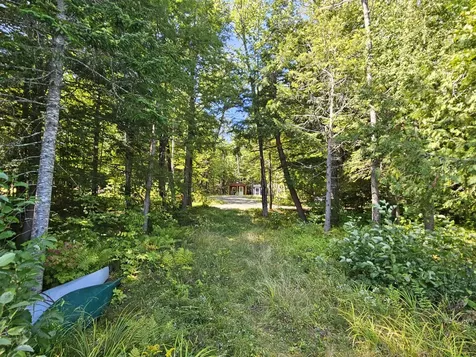 M U10 L6 Loon Cove Lane Strong ME 04983