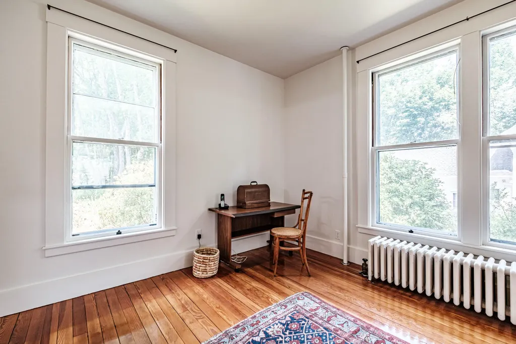 28 Glidden Street Newcastle ME 04553