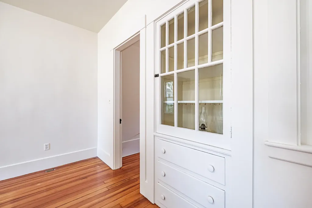 28 Glidden Street Newcastle ME 04553