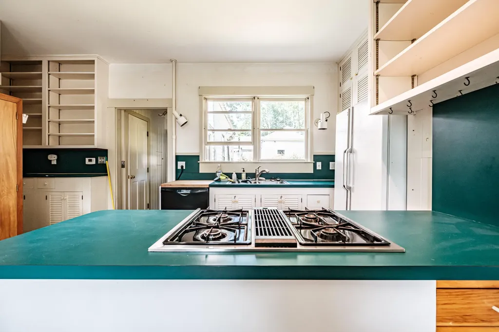 28 Glidden Street Newcastle ME 04553
