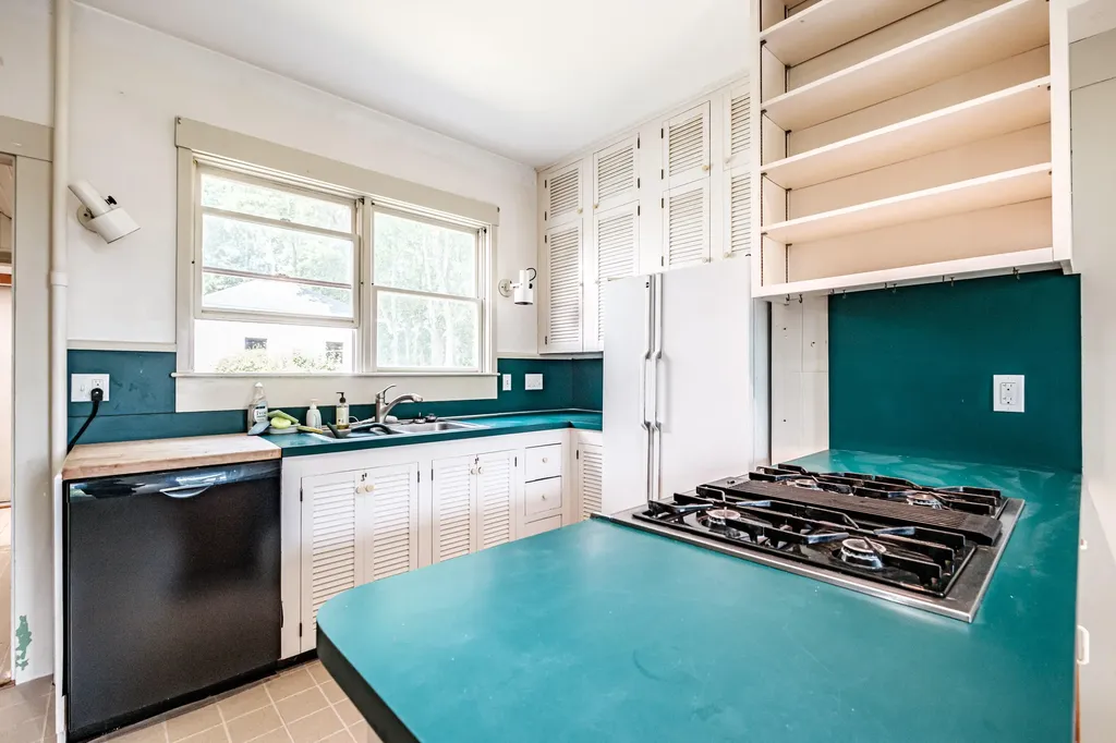 28 Glidden Street Newcastle ME 04553