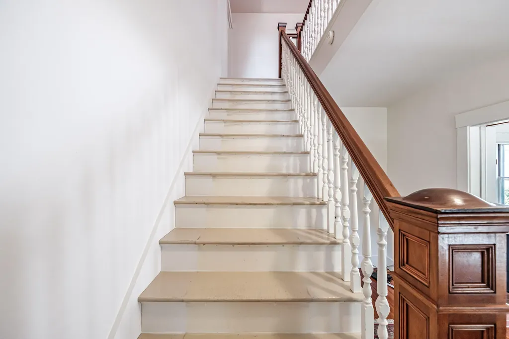 28 Glidden Street Newcastle ME 04553
