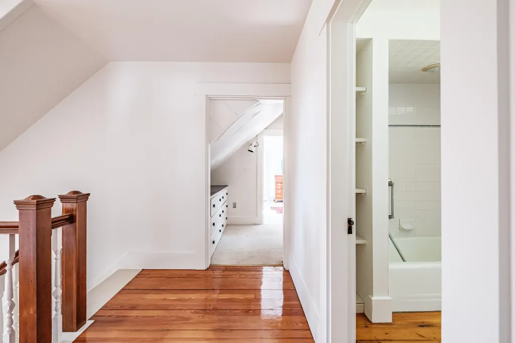 28 Glidden Street Newcastle ME 04553