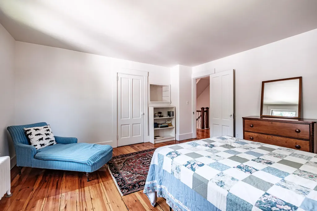 28 Glidden Street Newcastle ME 04553