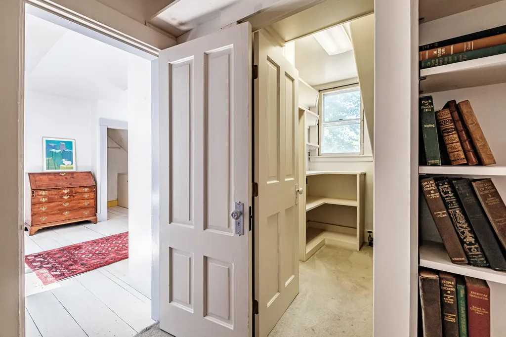 28 Glidden Street Newcastle ME 04553